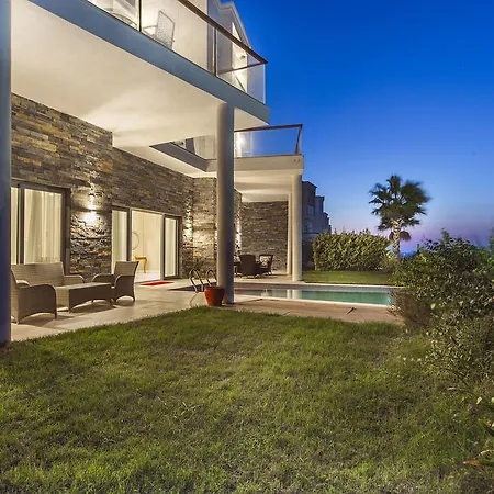 The Qasr Bodrum Halal & *