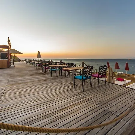 The Qasr Bodrum Halal & Resort *
