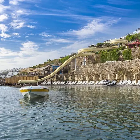 The Qasr Bodrum Halal & *