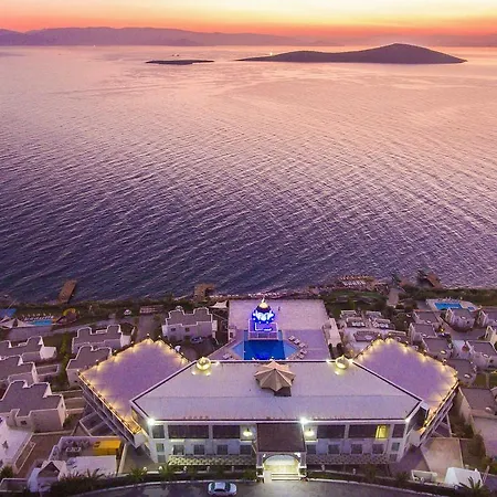 The Qasr Bodrum Halal & *